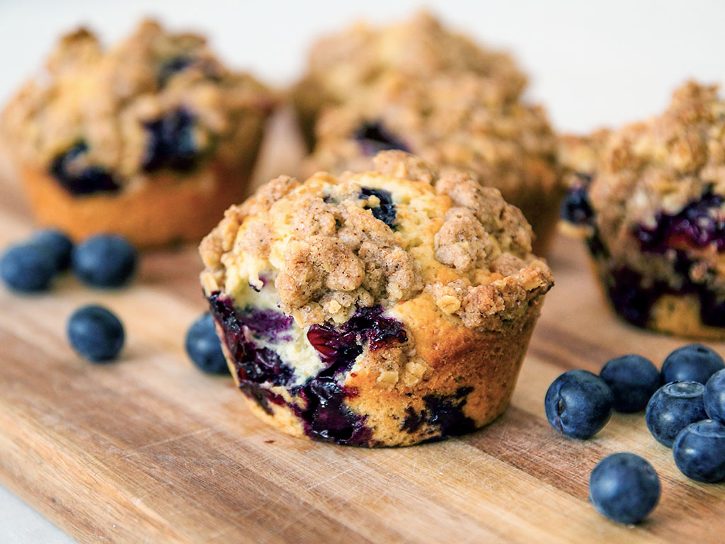 healthy blueberry muffins